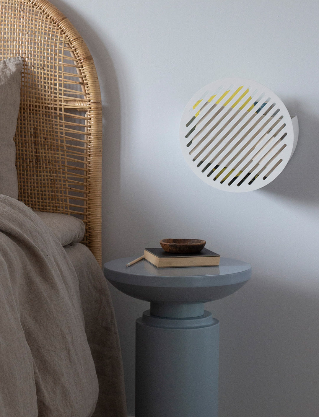 Diagonal wall basket, white